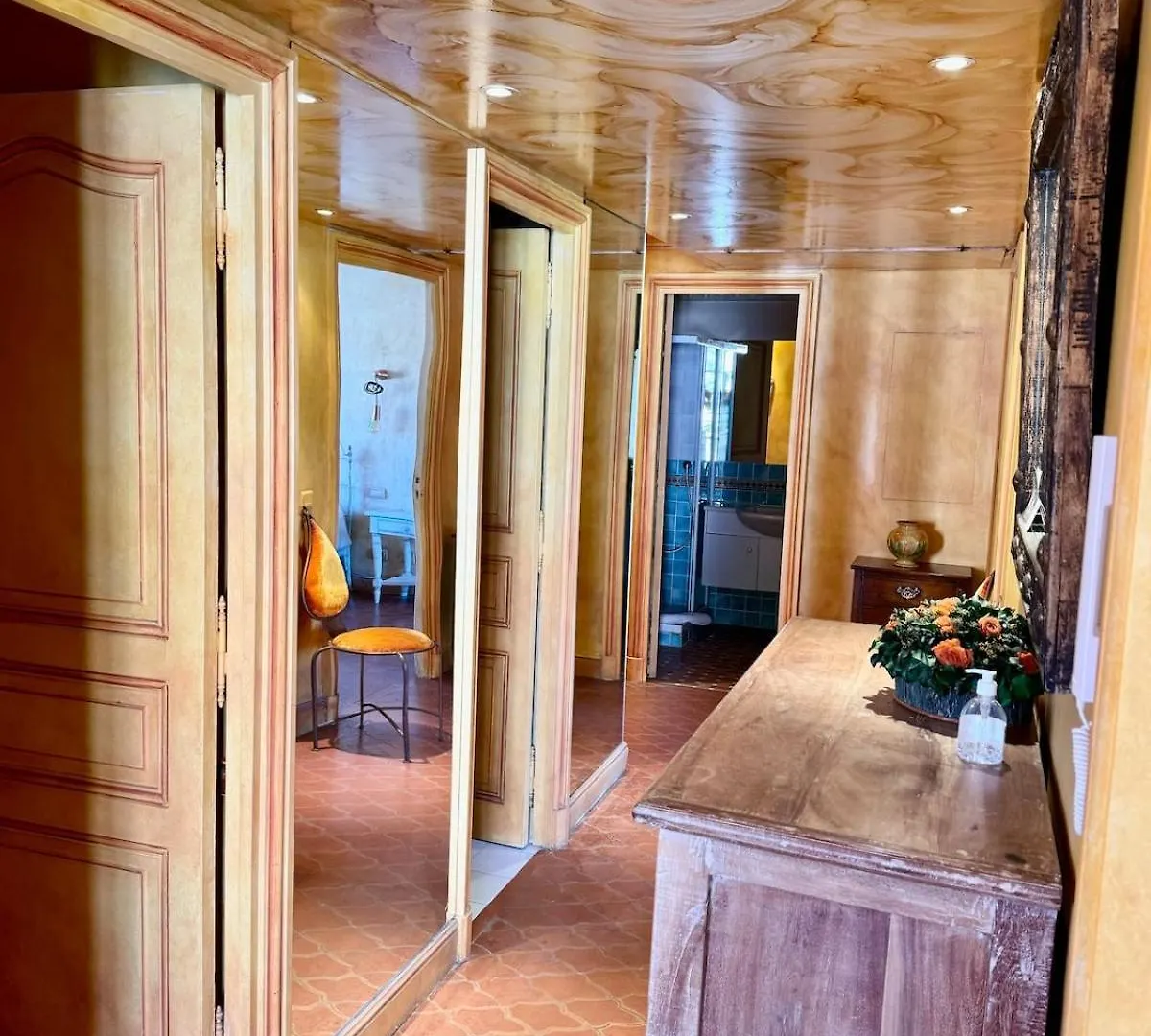 Appartement Place Des Lices, Saint-Tropez