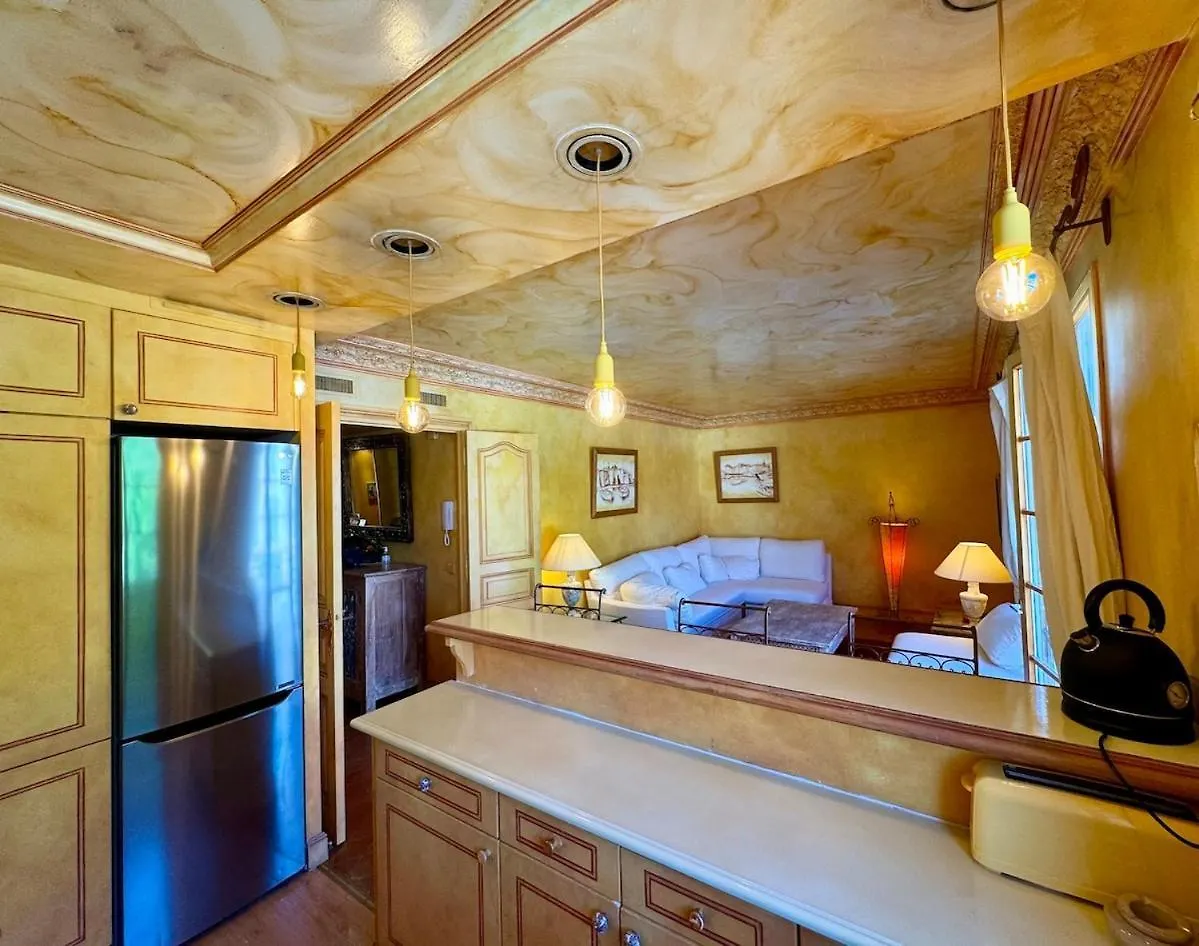 Appartement Place Des Lices, Saint-Tropez