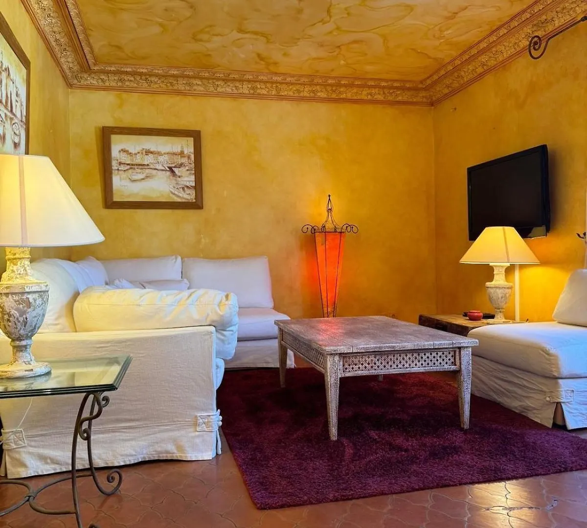 Apartment Appartement Place Des Lices, Saint-Tropez